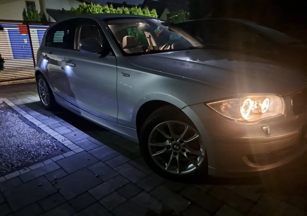 BMW Seria 1 cena 20500 przebieg: 182000, rok produkcji 2010 z Skierniewice małe 232